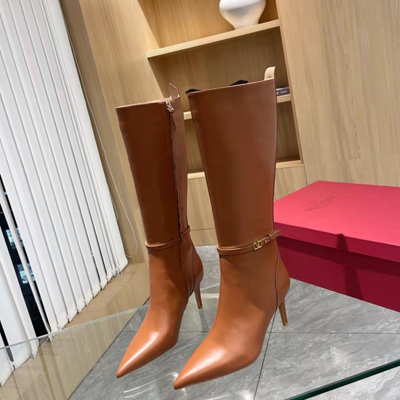 Va1e*ntin0 boots